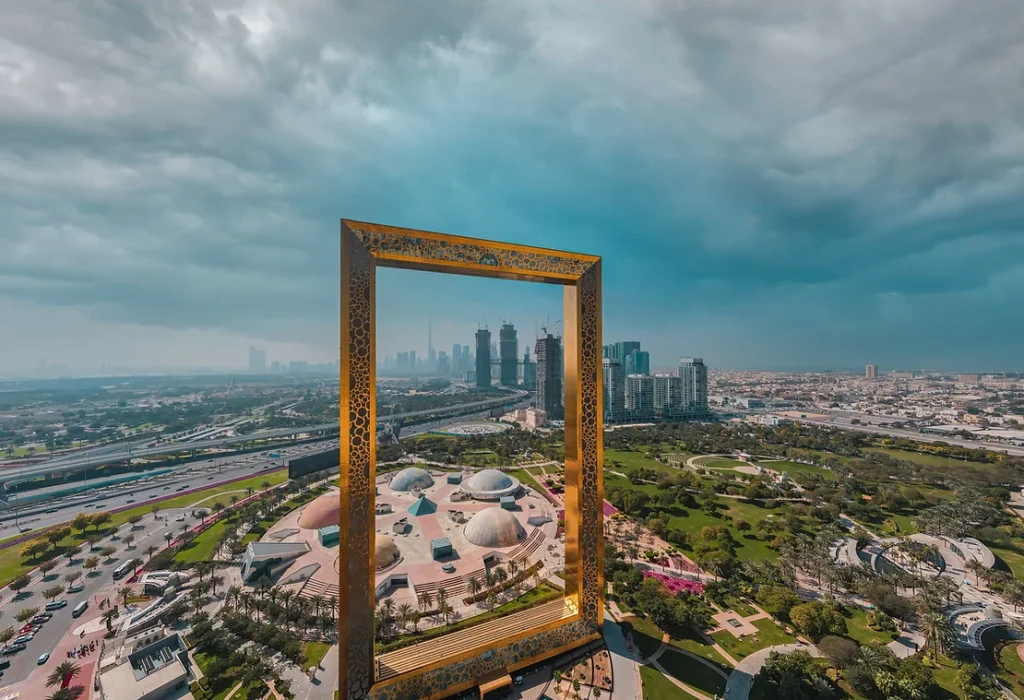 Dubai frame